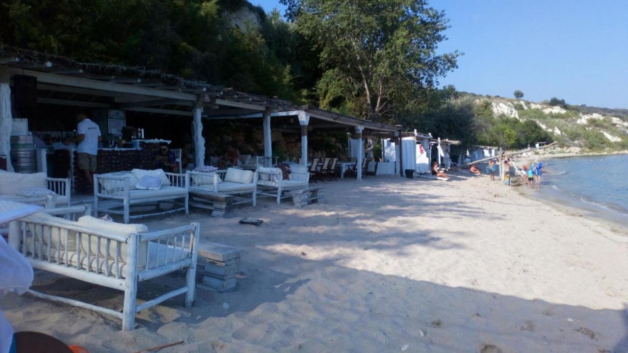 Villa Nora Albena Luaran gambar