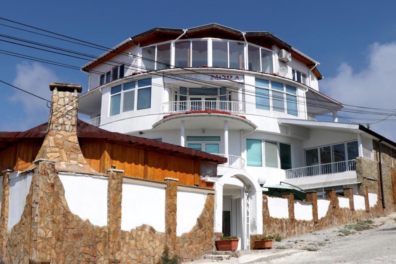 Villa Nora Albena Luaran gambar