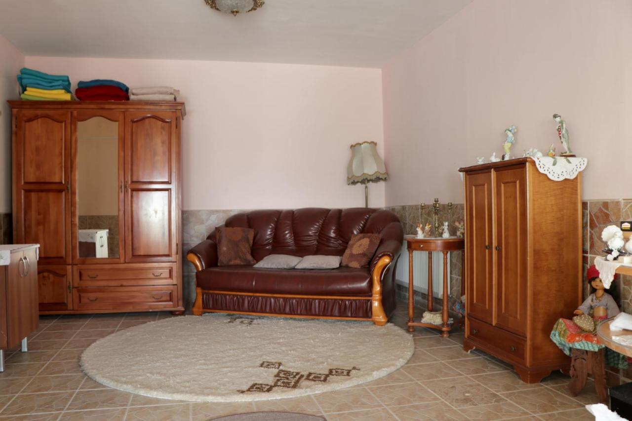 Villa Nora Albena Luaran gambar